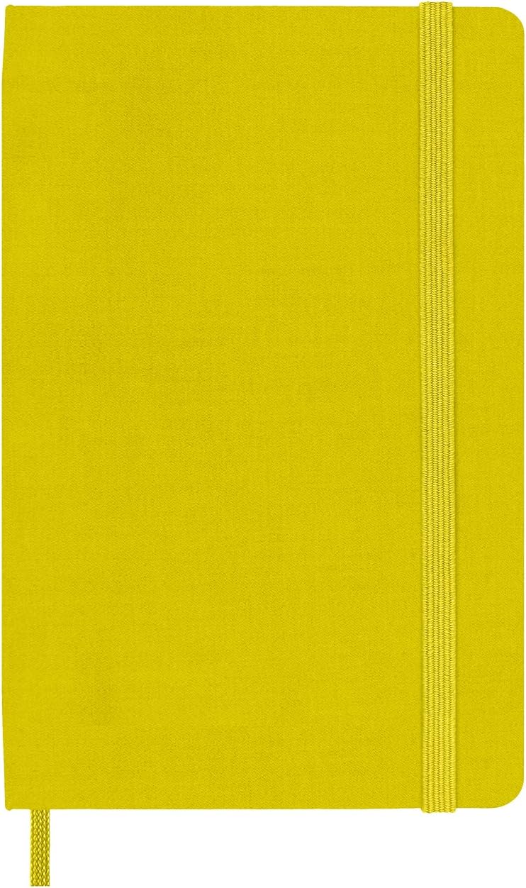 картинка Записная книжка Moleskine Classic Silk (тканевая обложка), (в линейку), Pocket (9х14см), желтая от магазина Молескинов