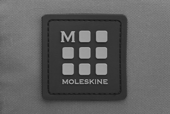 картинка Рюкзак Moleskine ID серый от магазина Молескинов