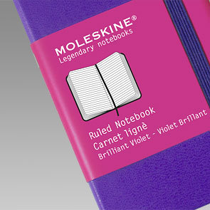 картинка Записная книжка Moleskine Classic (в линейку), XSmall (6,5х10,5см), фиолетовая от магазина Молескинов