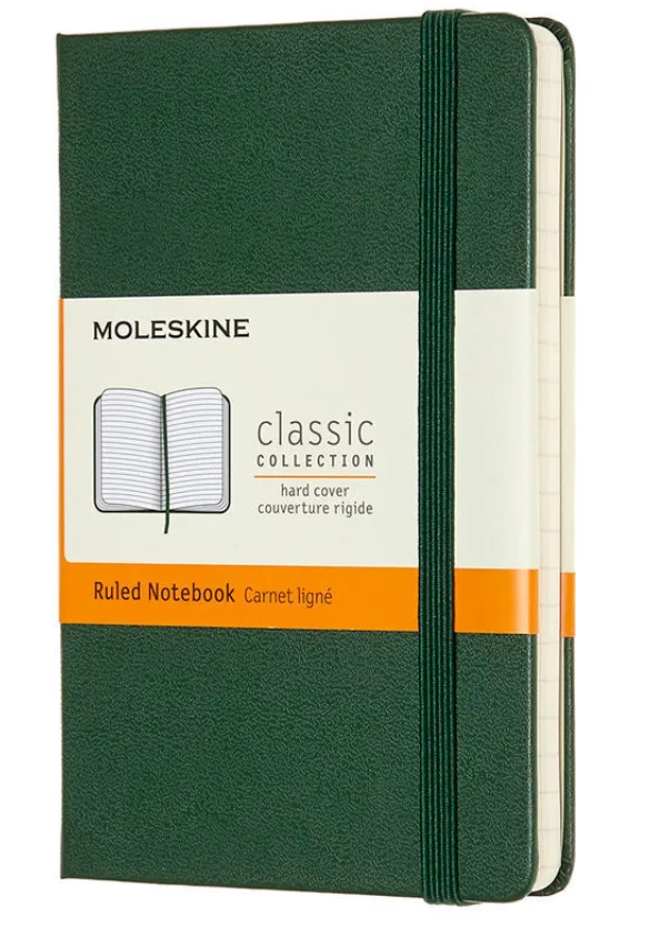 картинка Записная книжка Moleskine Classic (в линейку), Pocket (9х14см), зеленая, в твердой обложке от магазина Молескинов