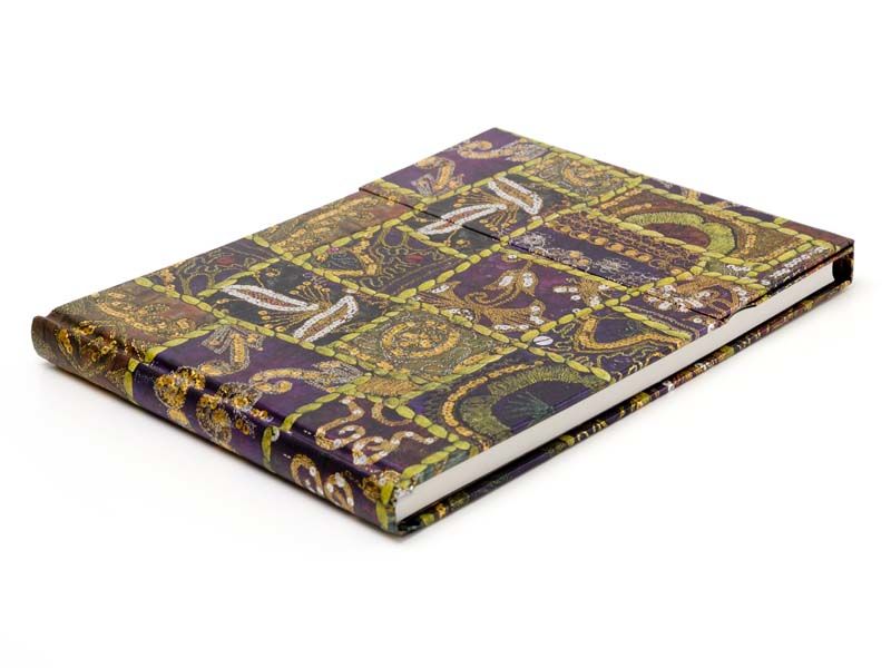 картинка Гостевая книга Paperblanks Sequined Garnet (в линейку), Guest (23х18см), цветная от магазина Молескинов