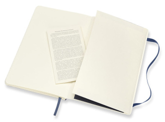 картинка Записная книжка Moleskine Classic Soft (мягкая обложка), нелинованная, Large (13х21см), синяя от магазина Молескинов