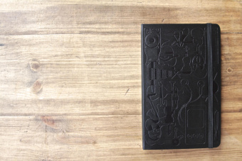 картинка Записная книжка Moleskine Passion Music Journal, Large (13x21см), черная от магазина Молескинов