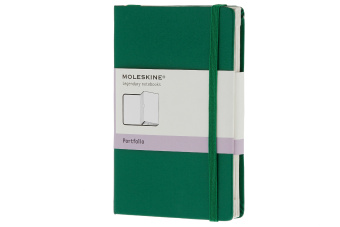 картинка Записная книжка Moleskine Portfolio (с кармашками), Pocket (9х14см), зеленая от магазина Молескинов