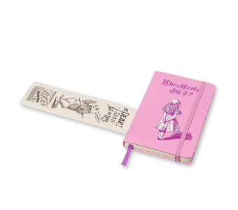 картинка Записная книжка Moleskine Alice in Wonderland (в линейку), Pocket (9х14см), розовая от магазина Молескинов